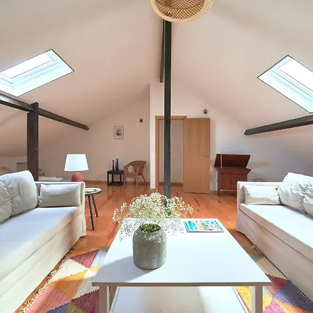 Appartement Idyllic With Amazing Courtyard, By Timecooler