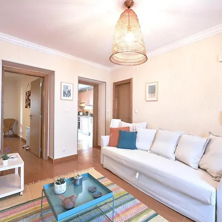Appartamento Idyllic With Amazing Courtyard, By Timecooler Lisbona