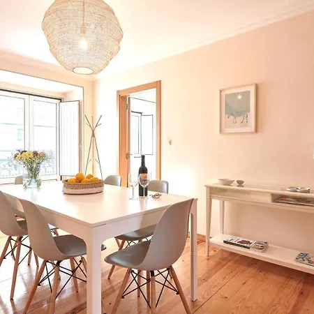 公寓 Idyllic With Amazing Courtyard, By Timecooler *