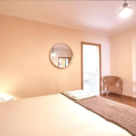Idyllic With Amazing Courtyard, By Timecooler Lisbon