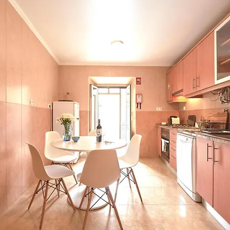 Idyllic With Amazing Courtyard, By Timecooler شقة *