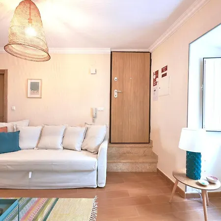 Idyllic With Amazing Courtyard, By Timecooler Lägenhet Lisboa