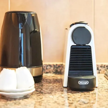 Appartement Idyllic With Amazing Courtyard, By Timecooler Lissabon