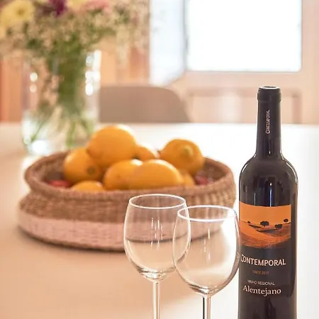 Appartement Idyllic With Amazing Courtyard, By Timecooler